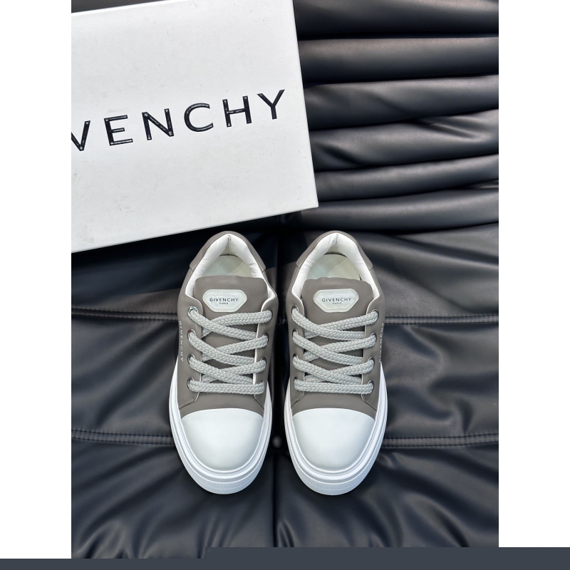 Givenchy Sneakers